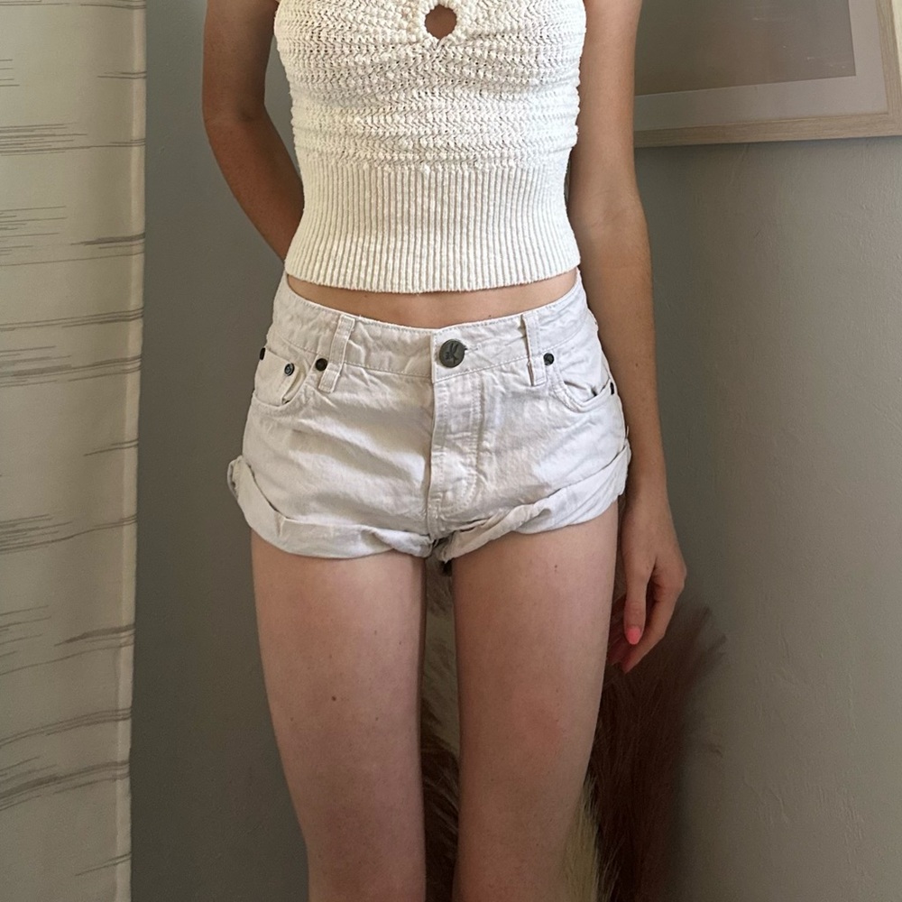 Size 24 tan one teaspoon shorts